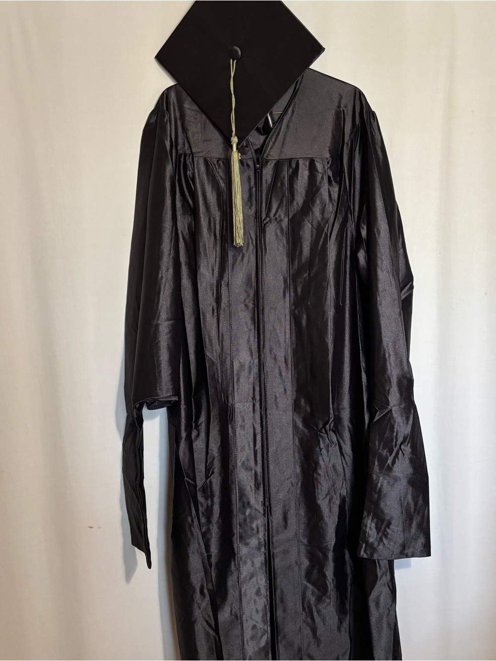 Herff Jones Black Graduation Cap & Gown with Tassel size XXL